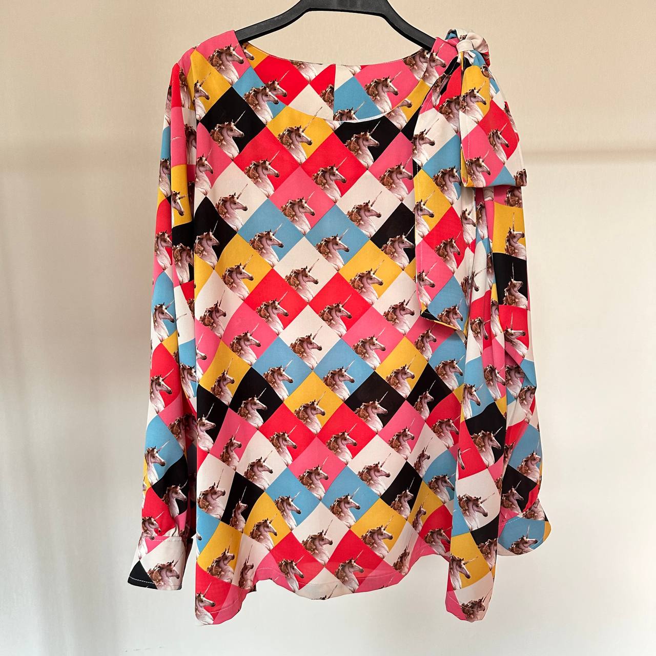 شومیز سایز بزرگ دخترانه آستین بلند سرشانه پاپیونی اسب تک شاخ - تصویر 4