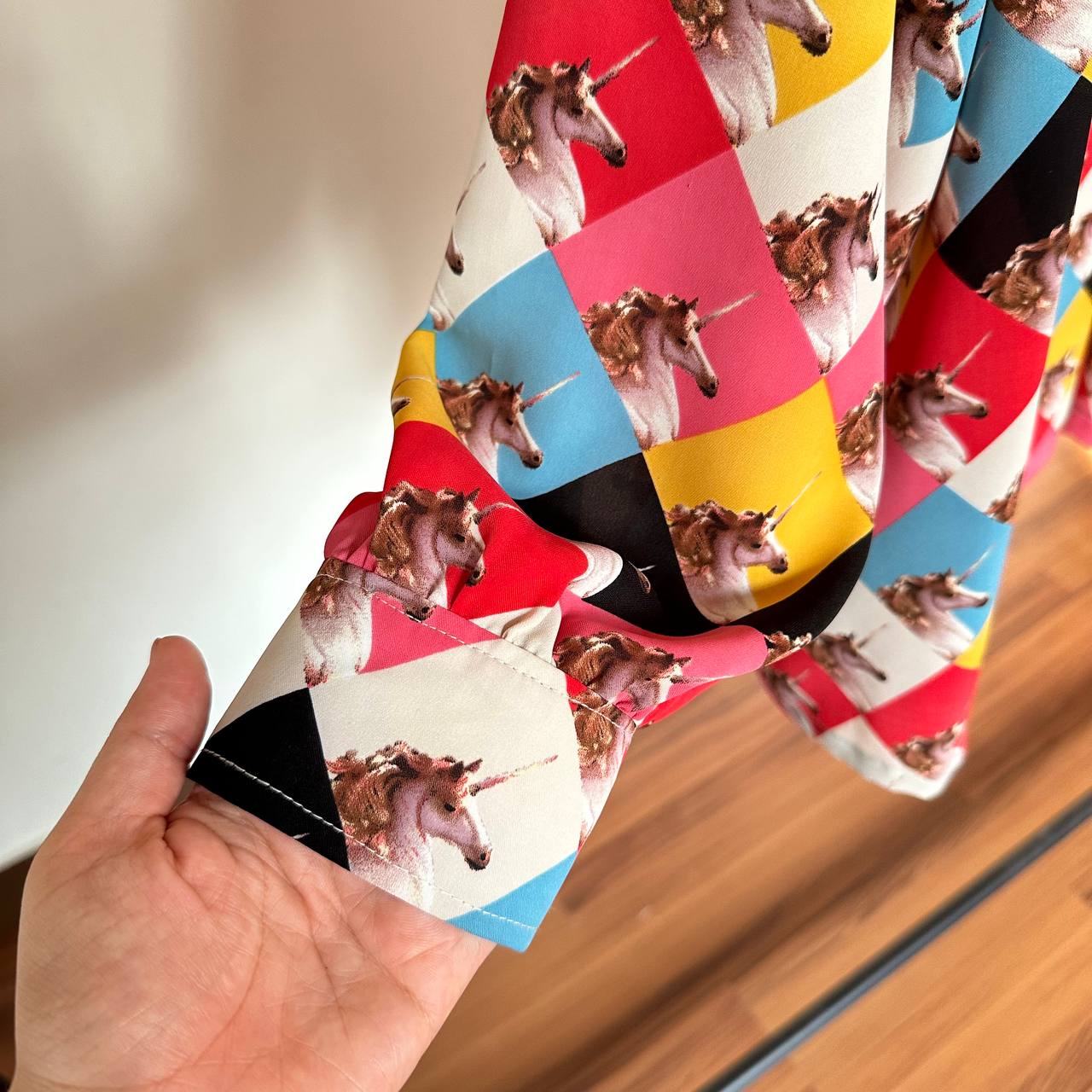 شومیز سایز بزرگ دخترانه آستین بلند سرشانه پاپیونی اسب تک شاخ - تصویر 5