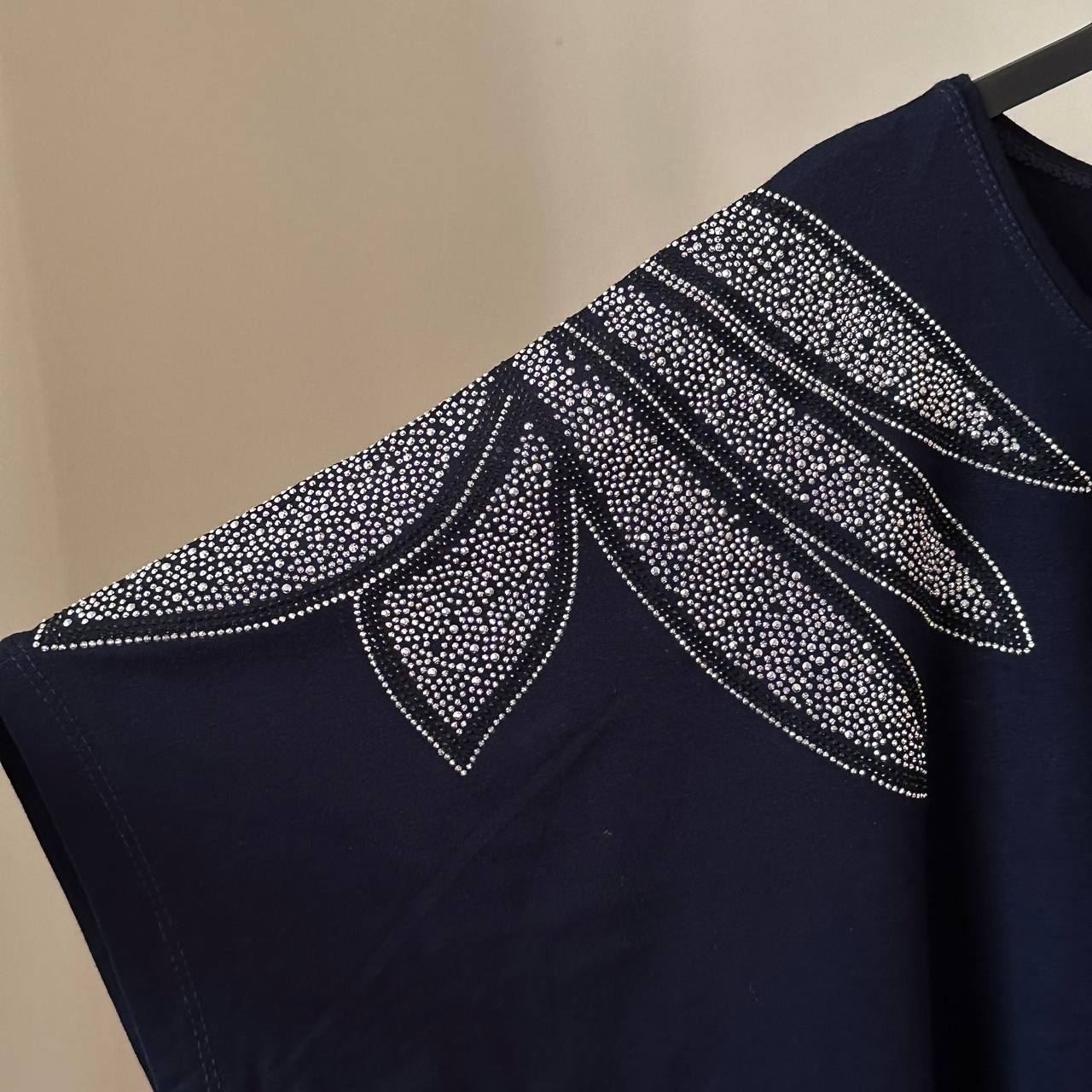 بلوز سایز بزرگ سرشانه نگین کاری بال پرواز - تصویر 7