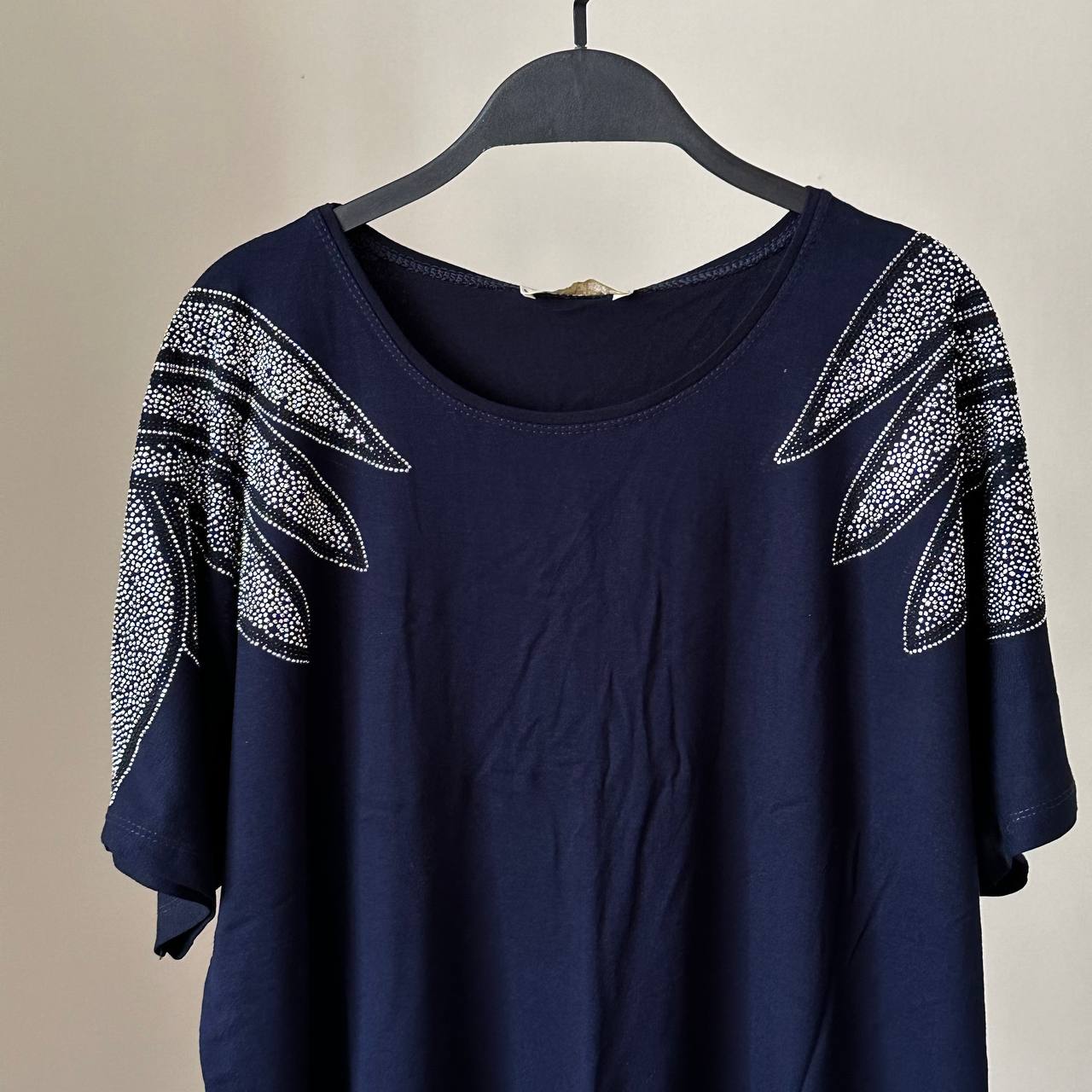 بلوز سایز بزرگ سرشانه نگین کاری بال پرواز - تصویر 8