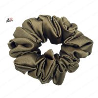 کش مو زنانه مدل اسکرانچی سبز